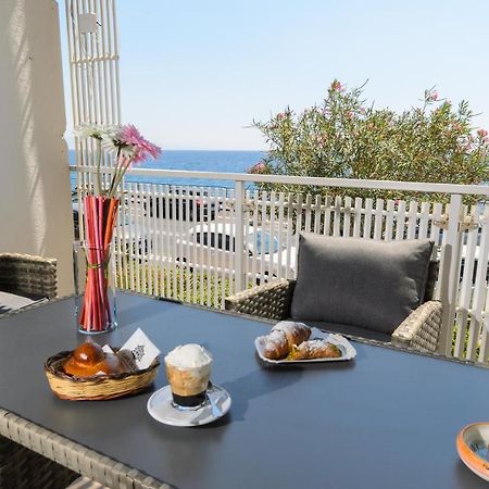 Marina D'Agro Residence Santa Teresa Di Riva Dış mekan fotoğraf