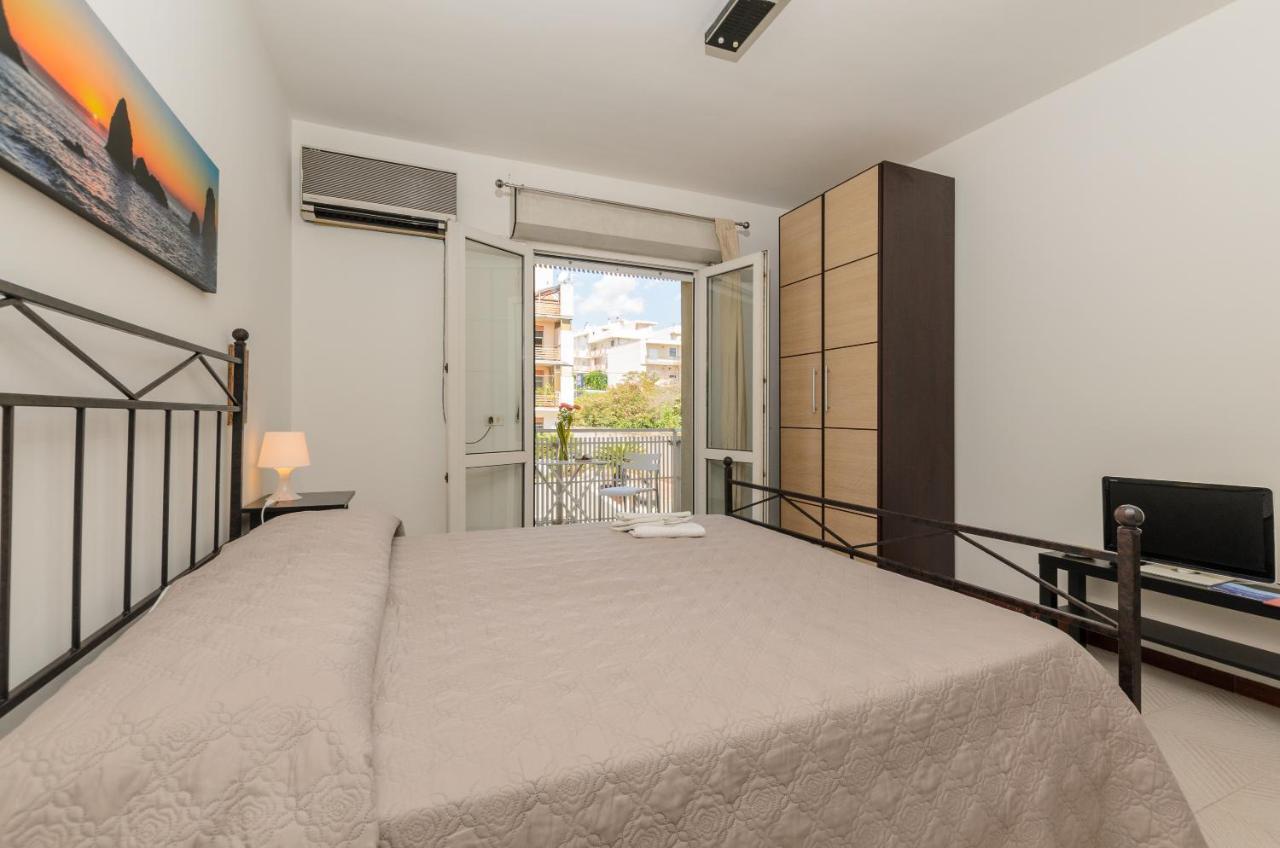 Marina D'Agro Residence Santa Teresa Di Riva Dış mekan fotoğraf